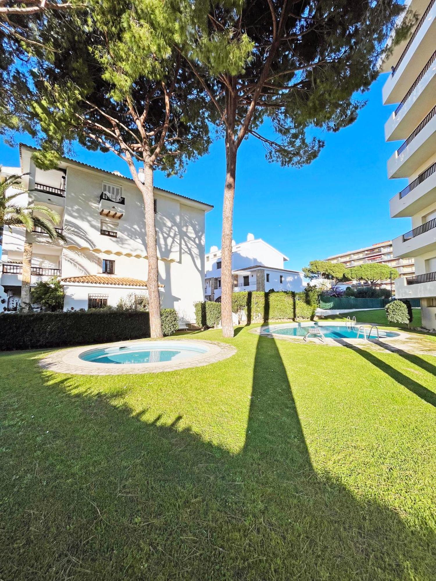 Apartamento En La Escala Con Piscina Y Parking L' Escala Exterior foto