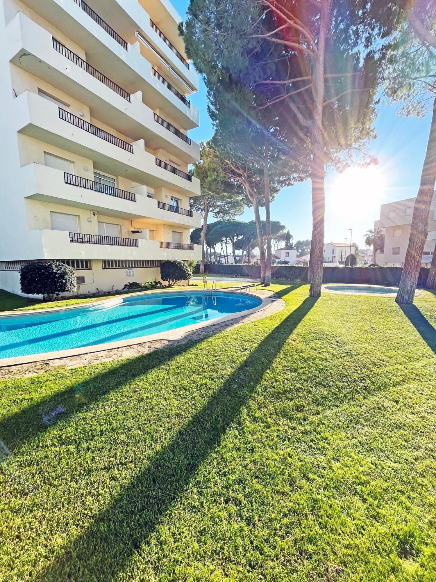 Apartamento En La Escala Con Piscina Y Parking L' Escala Exterior foto